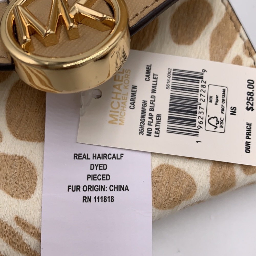 MICHAEL KORS
Carmen Medium Flap Bifold Faux Fur-Leather Wallet
Camel color - Picture 12 of 13